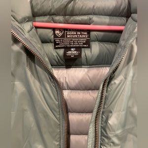 Never been worn! Doesn’t fit and missed return window. Sage green. Retail $329